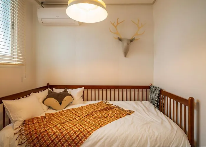 Hongdae 84 Private House With 3 And Terrace 10 Min Walk From Station